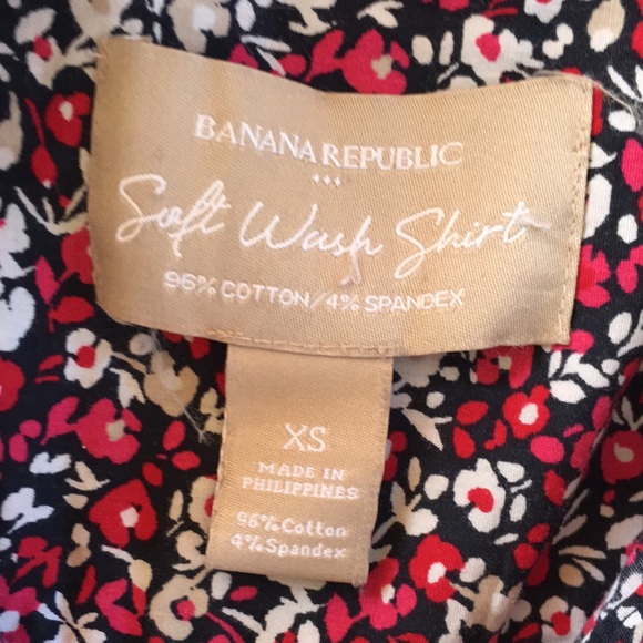 •Banana Republic Floral Button Down Top• - Picture 6 of 6